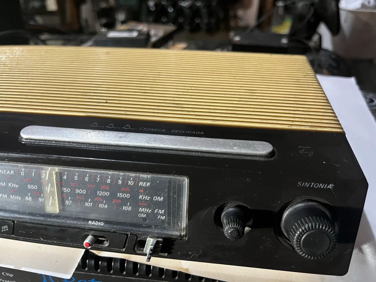 rádio portátil antigo da Philips