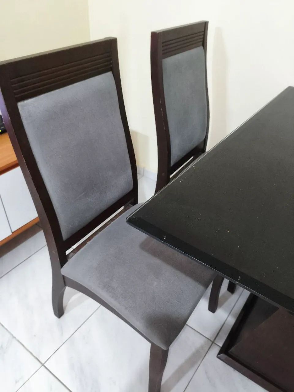 Mesa de jantar 4 cadeiras