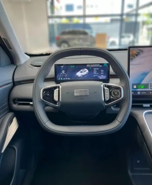 Geely EX5 EM-i ULTRA, foto 8 de 16