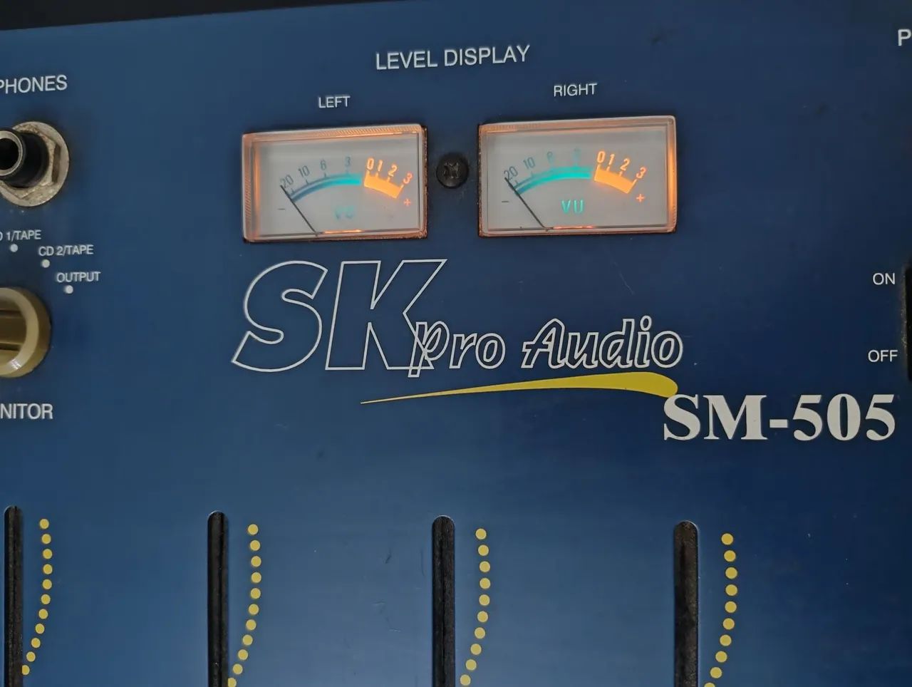 Mixer DJ 4 canais  - Foto 2