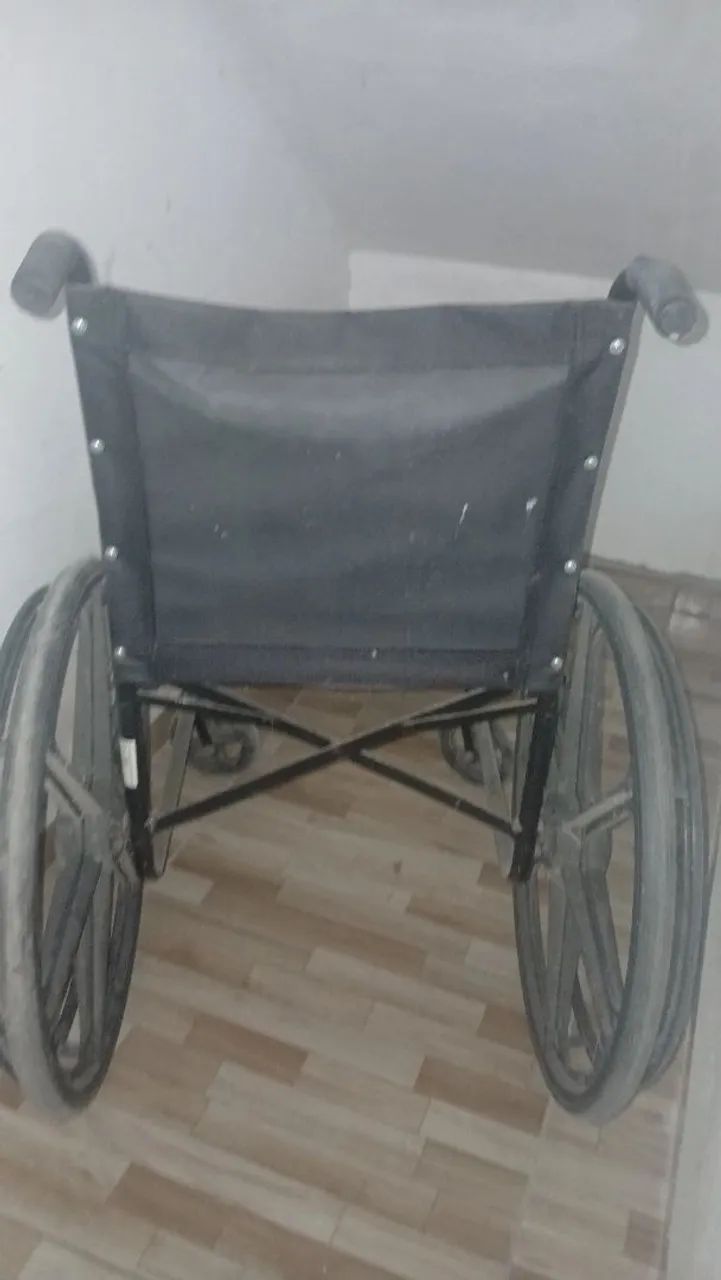 Cadeira de rodas  - Foto 2