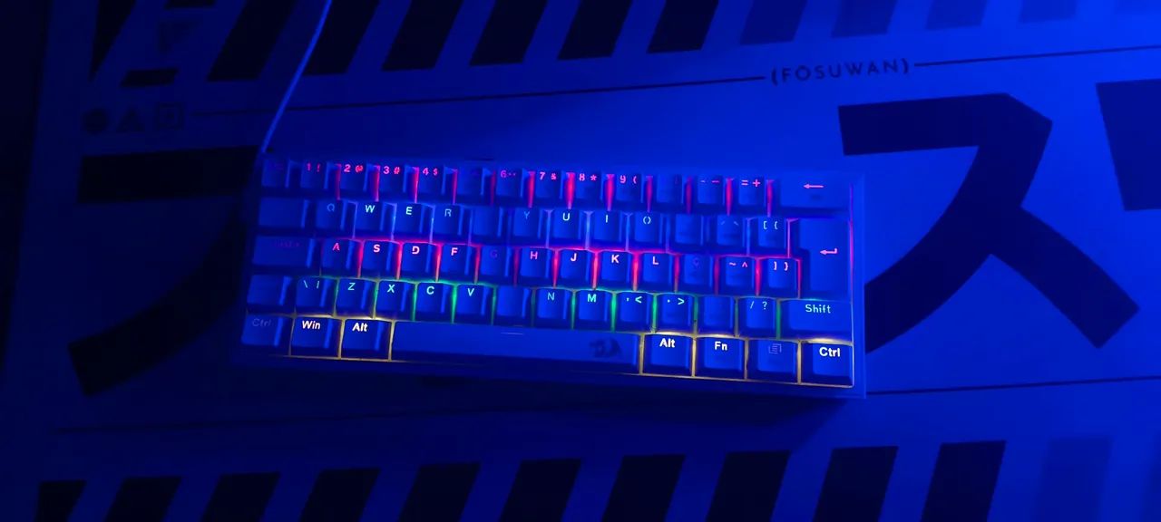 Teclado mecânico Red Dragon Fizz 60% switch blue