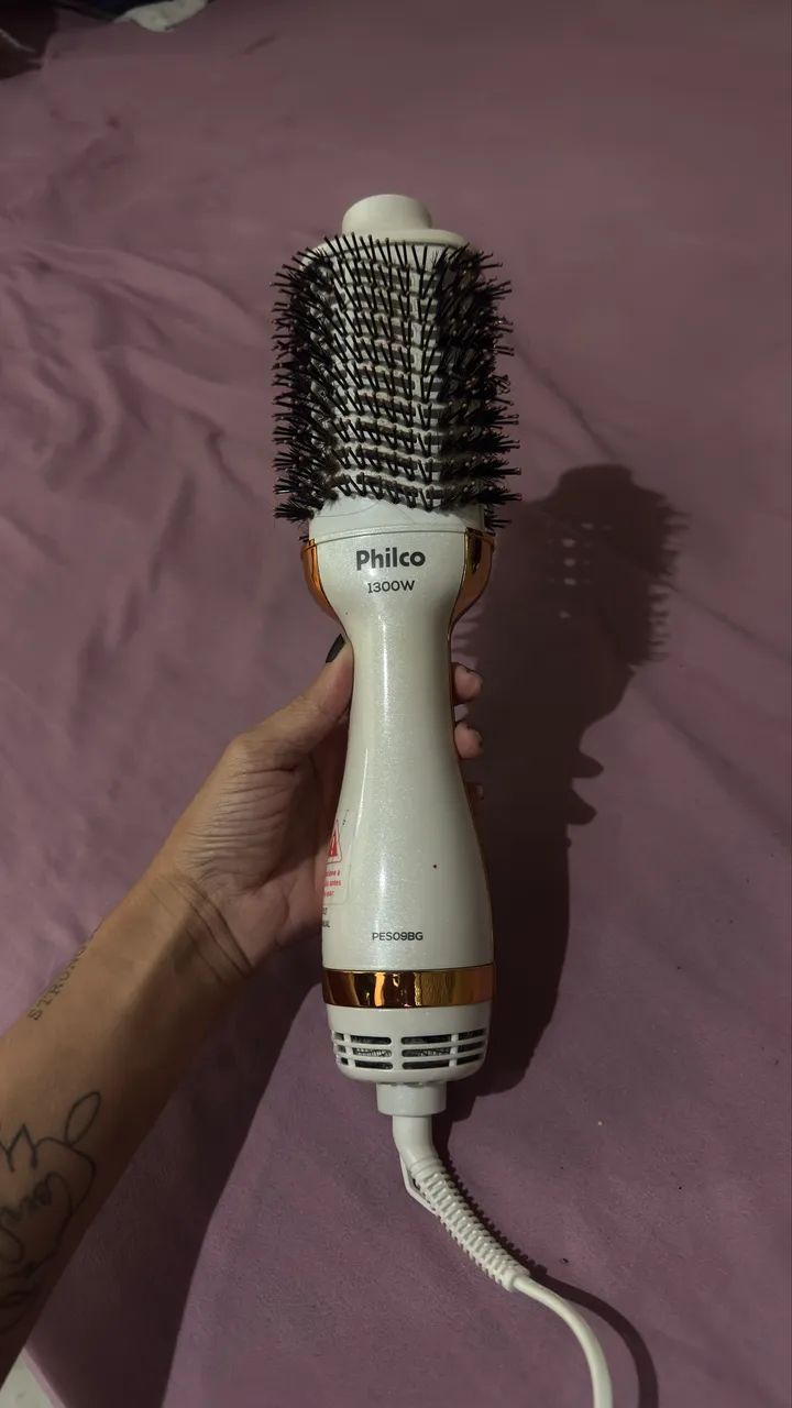 Escova secadora e modeladora