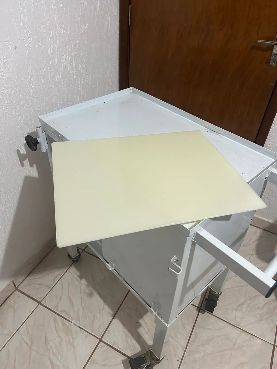 Carrinho de emergência  - Foto 4