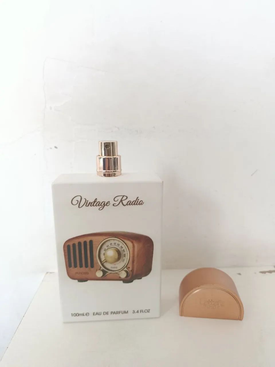 Lattafa  Vintage Radio perfume - Foto 2