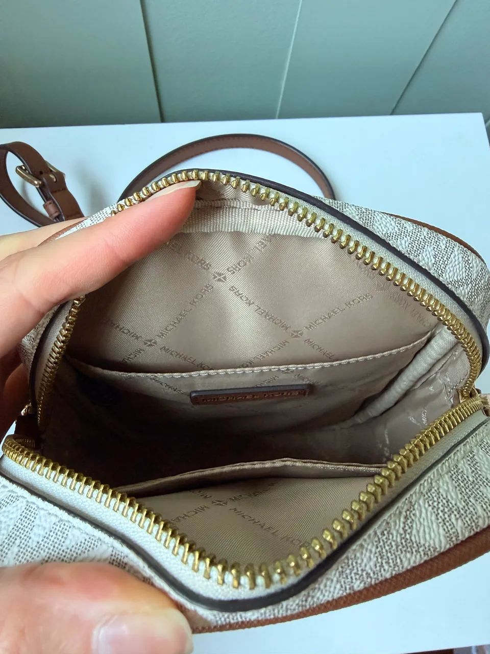 Bolsa transversal MICHAEL KORS original  - Foto 2