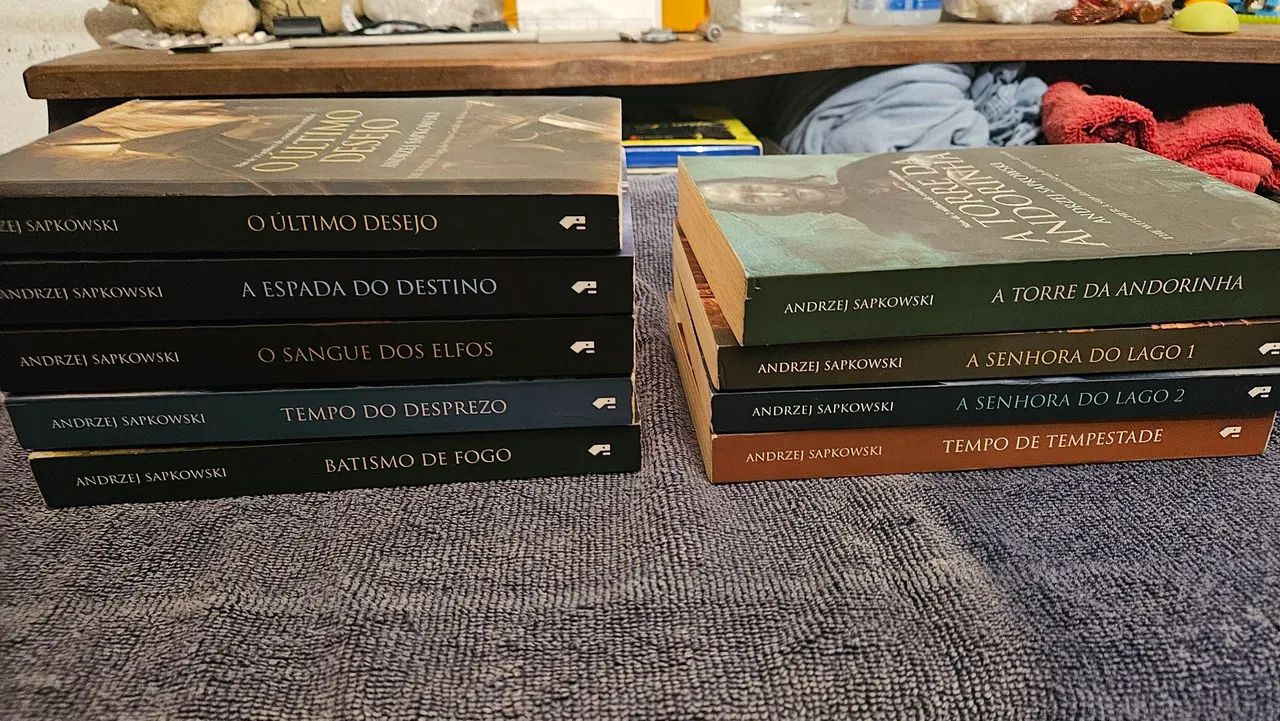 Conjunto The Witcher Livros completo 9 volumes - Foto 2