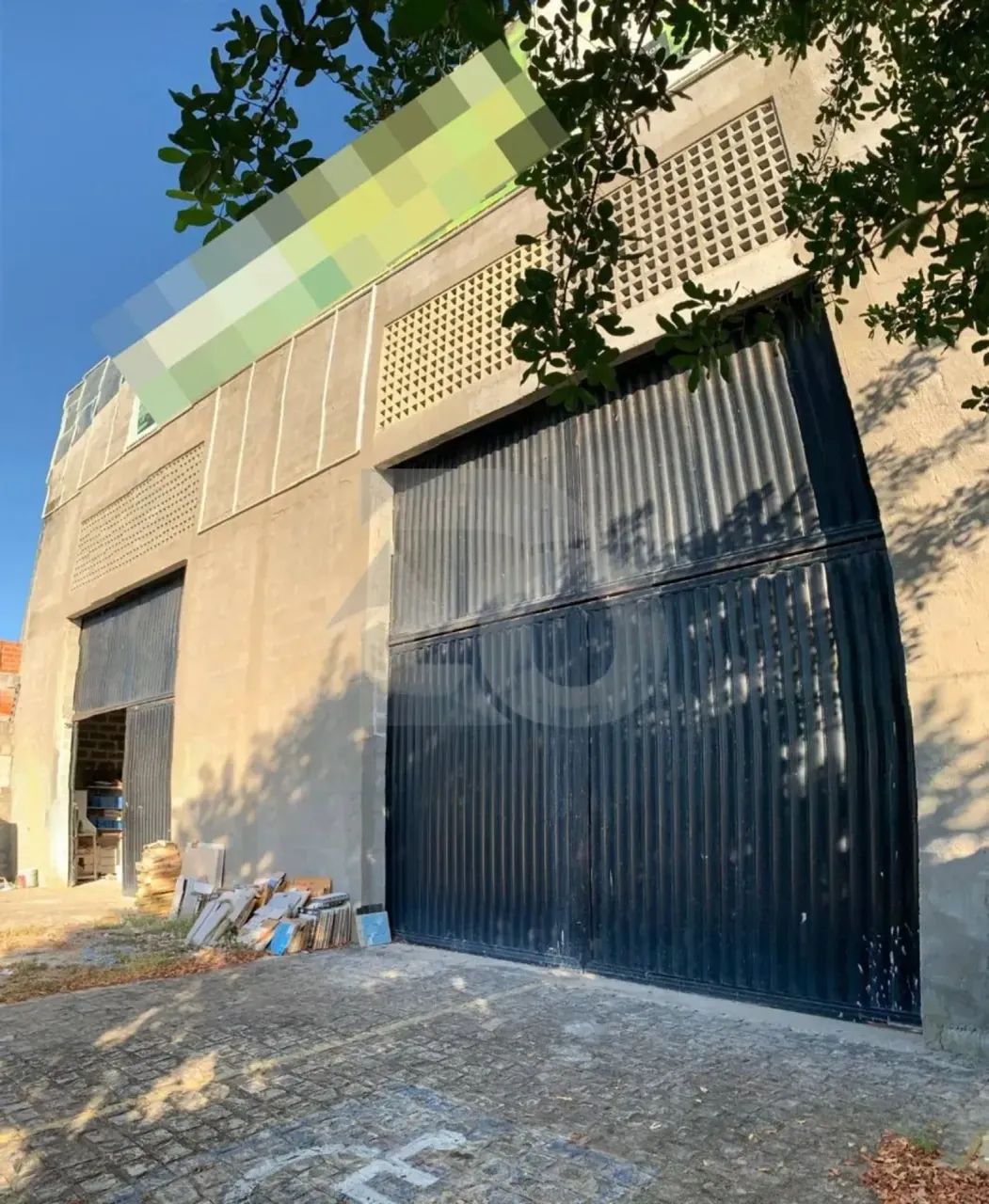 Galpão com 600 m² e 5 Vagas de Garagem Para Venda no Bairro Aruana