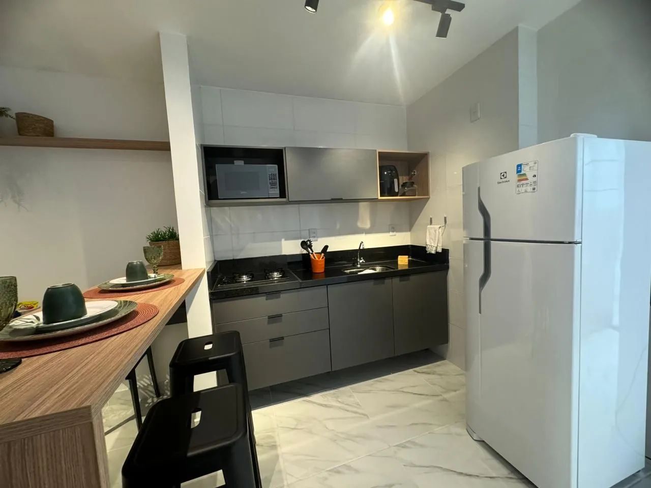 Flat todo mobiliado e projetado para locação no Intermares! - Foto 5