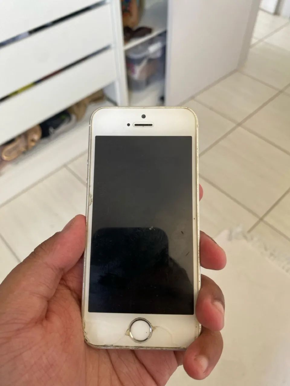 iPhone SE 1a Geração (2016)