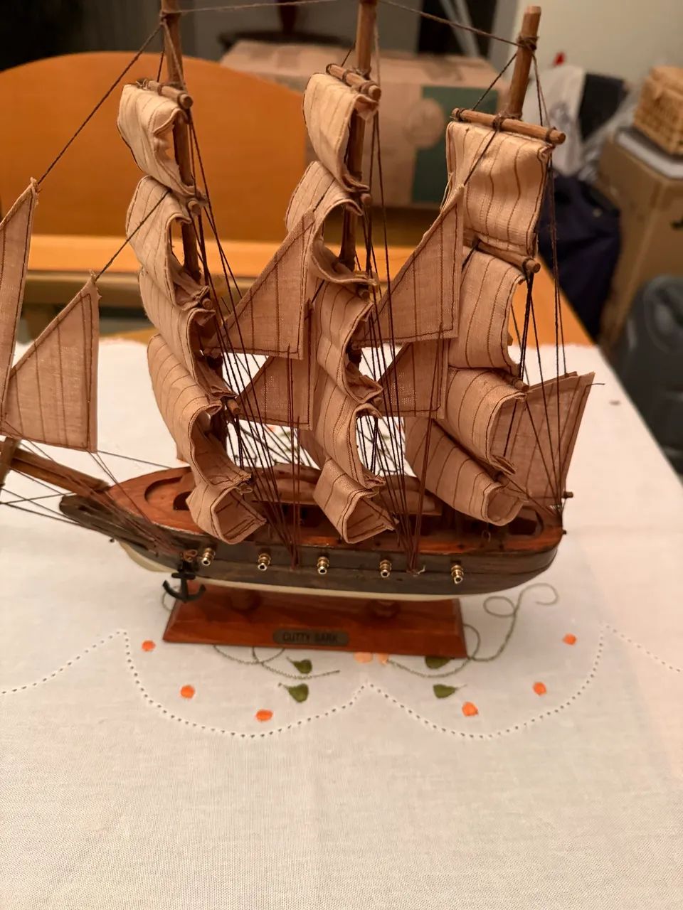 Veleiro Hang 30 cm madeira original 