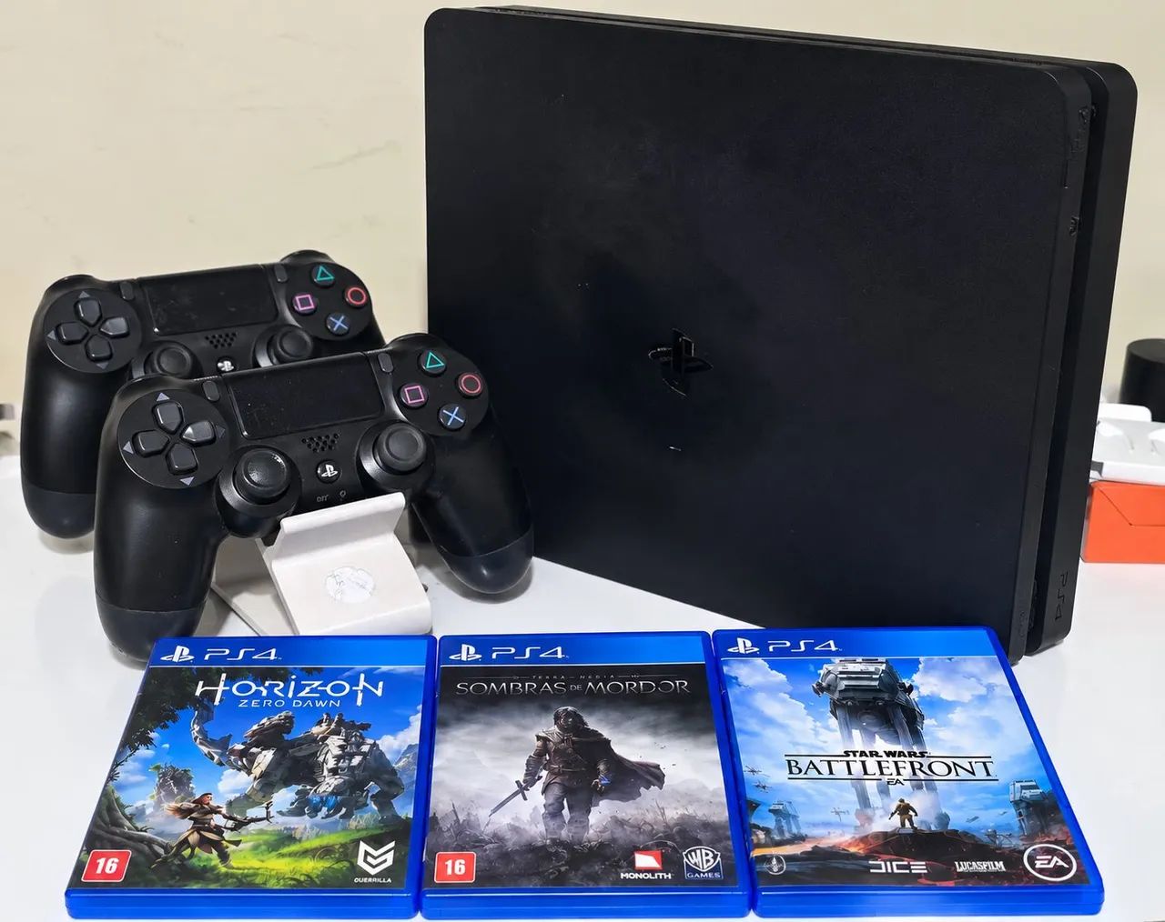 Playstation 4 Slim - PS4