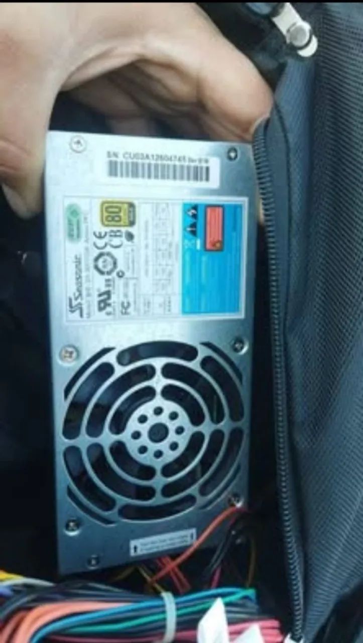 Fonte de computador 300w, Bivolt, PFC ativo e Selo 80 Plus Gold - Foto 2