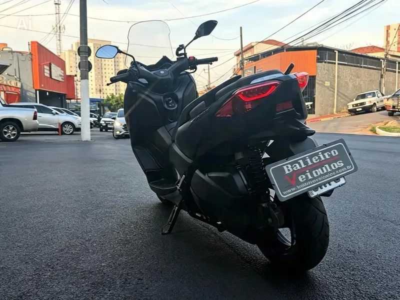 Yamaha XMAX Gasolina Automático - Foto 4