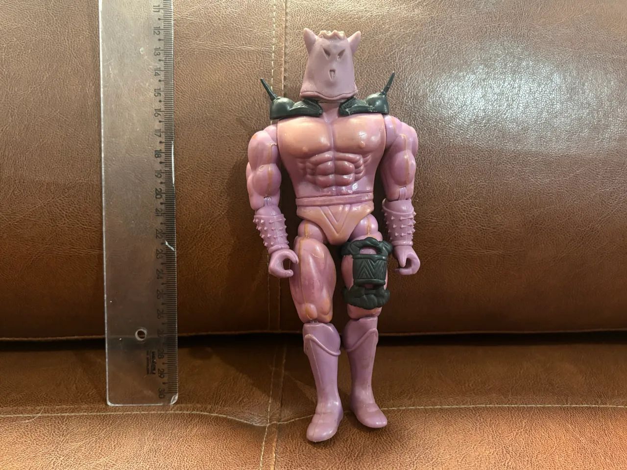 Boneco Guerreiro Invisível.