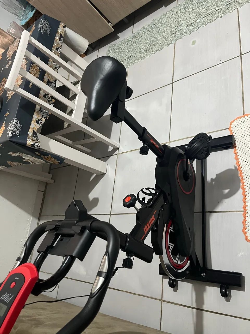 Vende-se bicicleta ergométrica semi nova - Foto 3