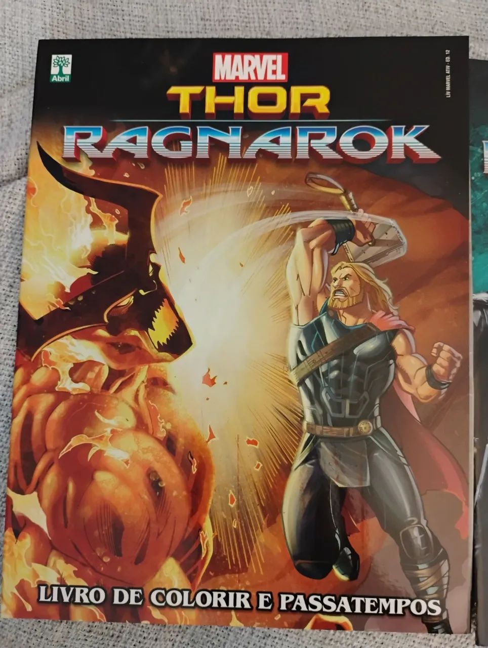 ÁLBUM DE FIGURINHAS THOR: RAGNAROK COMPLETO (2017) ABRIL  - Foto 3