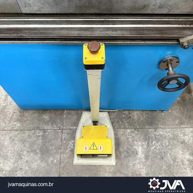 DOBRADEIRA HIDRÁULICA CNC CALVI WC67K - 25T / 1300 MM - Foto 5