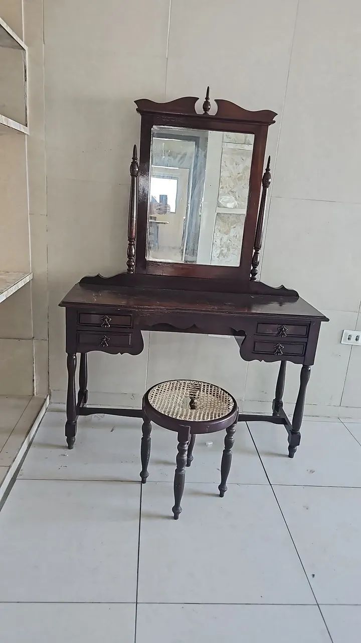 Penteadeira de móveis antigos em perfeito estado - Foto 2
