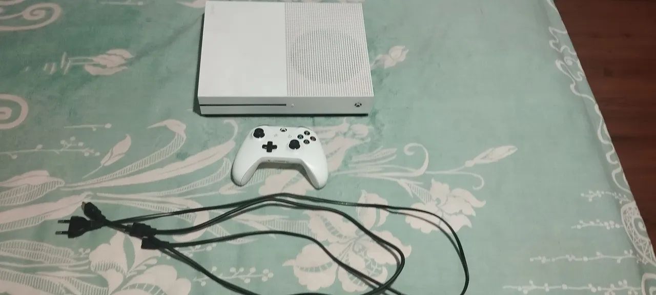 Xbox One S 