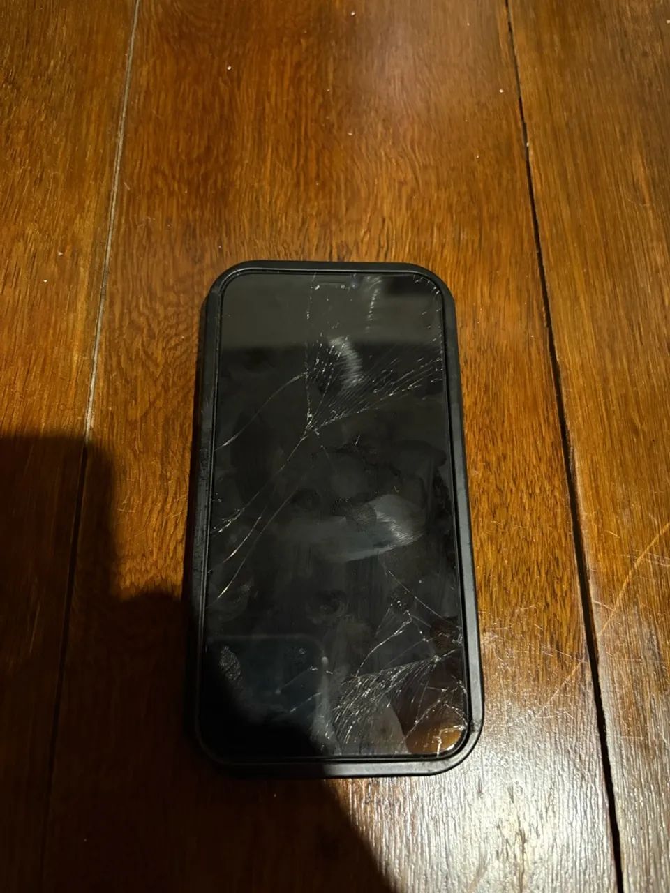 iphone xr (tela rachada)  - Foto 3