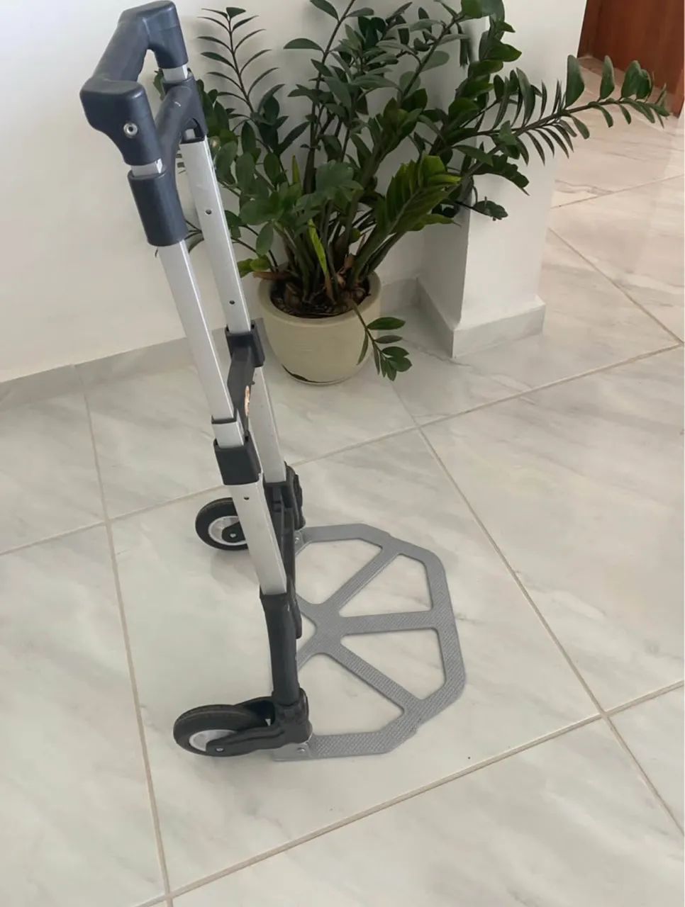 Carrinho de Carga Dobrável em Alumínio - Compacto e Resistente - Foto 2