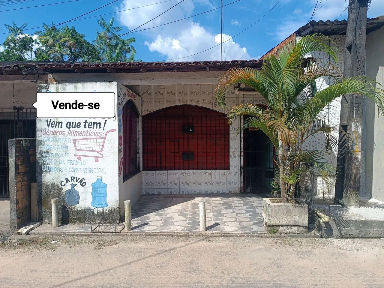 Casa com ponto comercial 