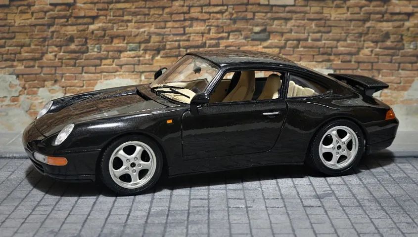 PORSCHE CARRERA 993 - 1:18 - BLACK METÁLICO - Foto 2