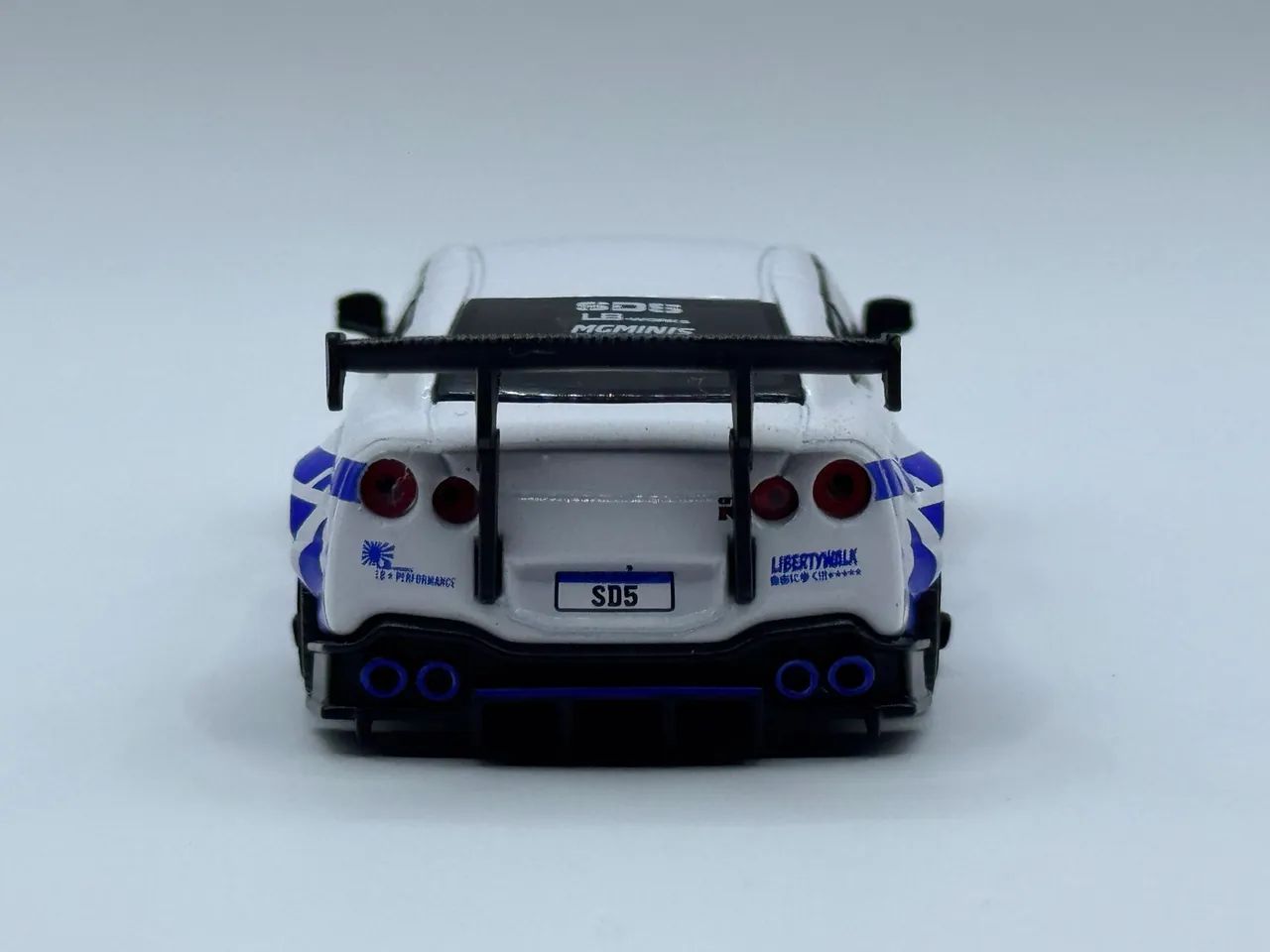 Mini GT 718 - Nissan GT-R (R35) Salão DieCast 2024 (5) - Foto 6