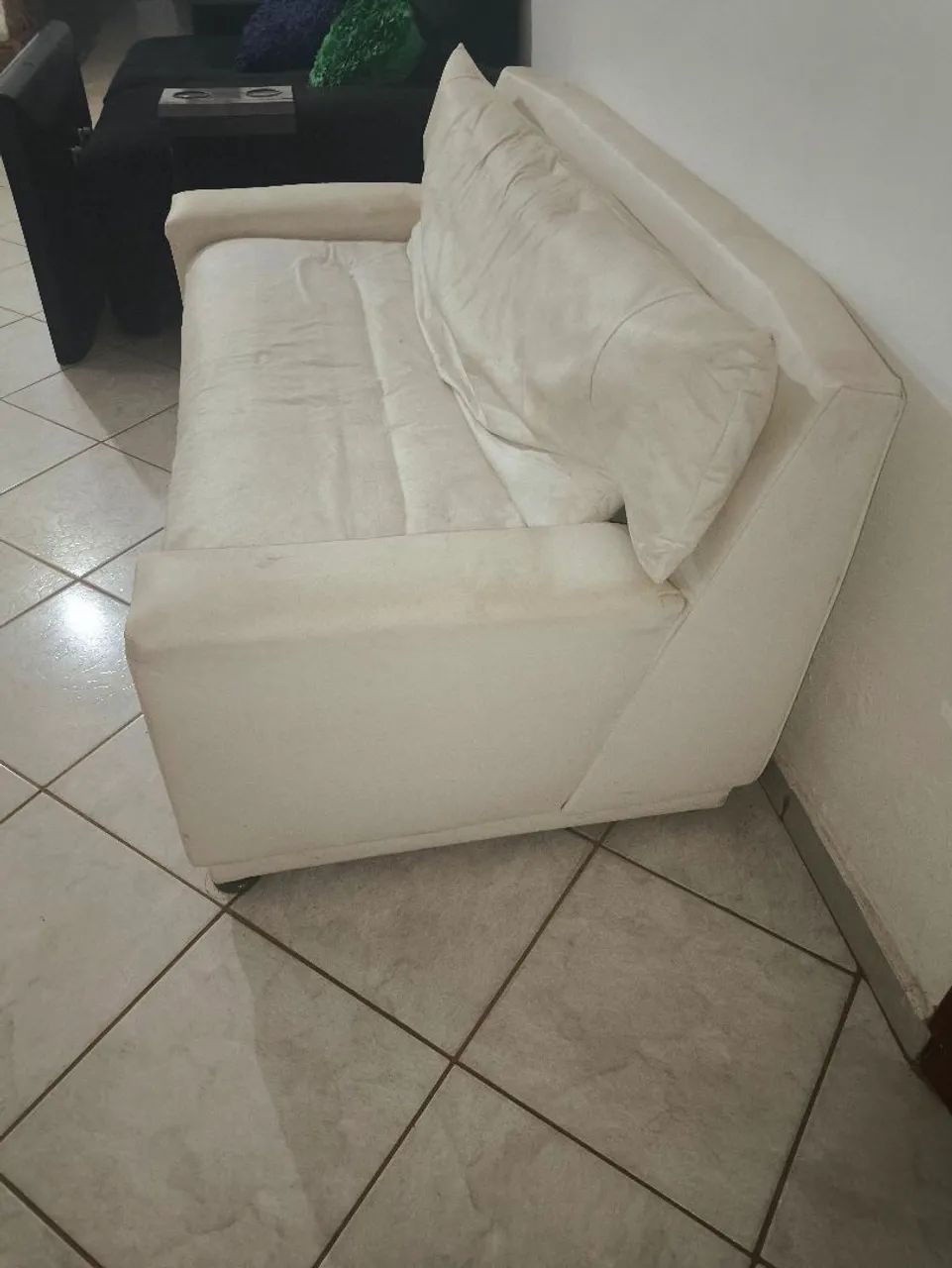Sofá 2 lugares em courino branco  - Foto 2