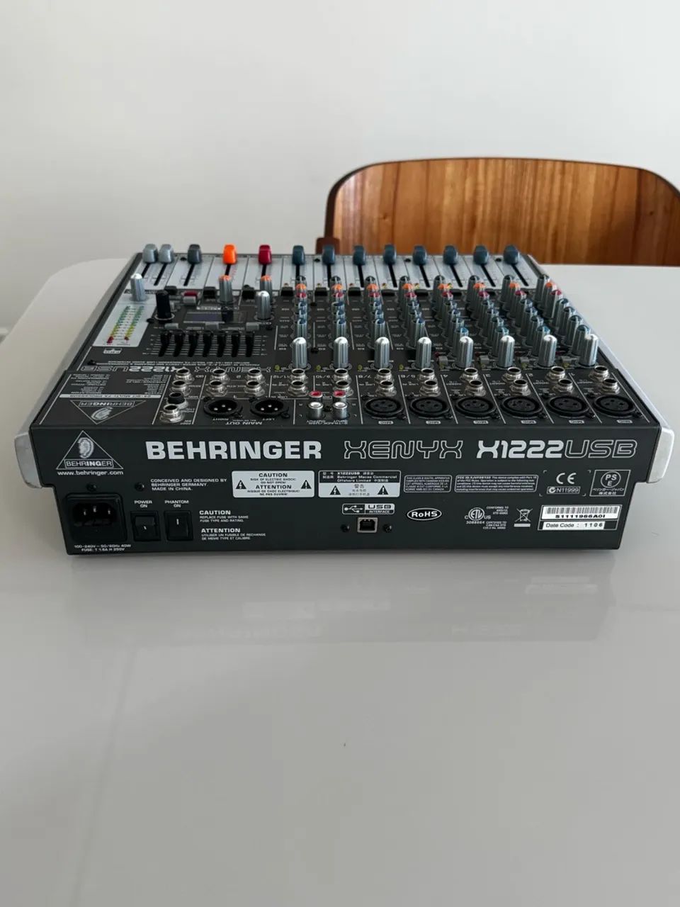 Mesa de Som Behringer Xenyx X1222USB