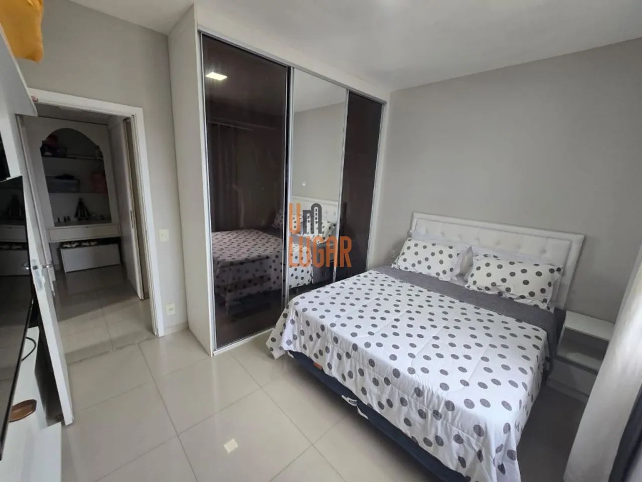 Um Lugar Imóveis vende: Apartamento 2 quartos no Edificio Mistral Residence - Foto 4