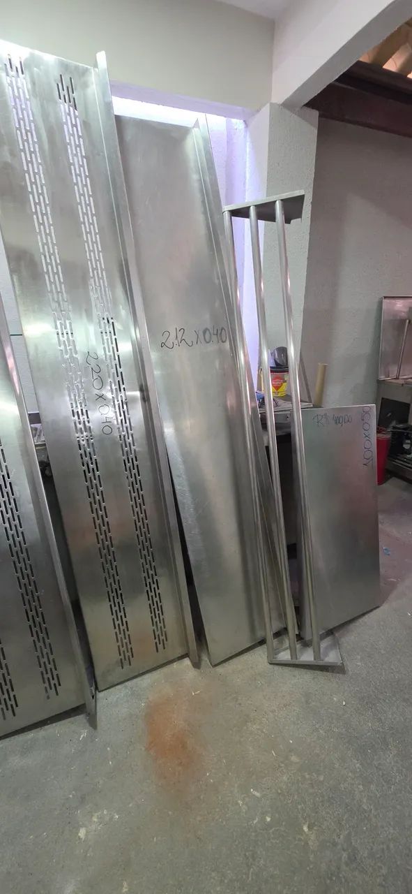 Prateleiras de parede inox 