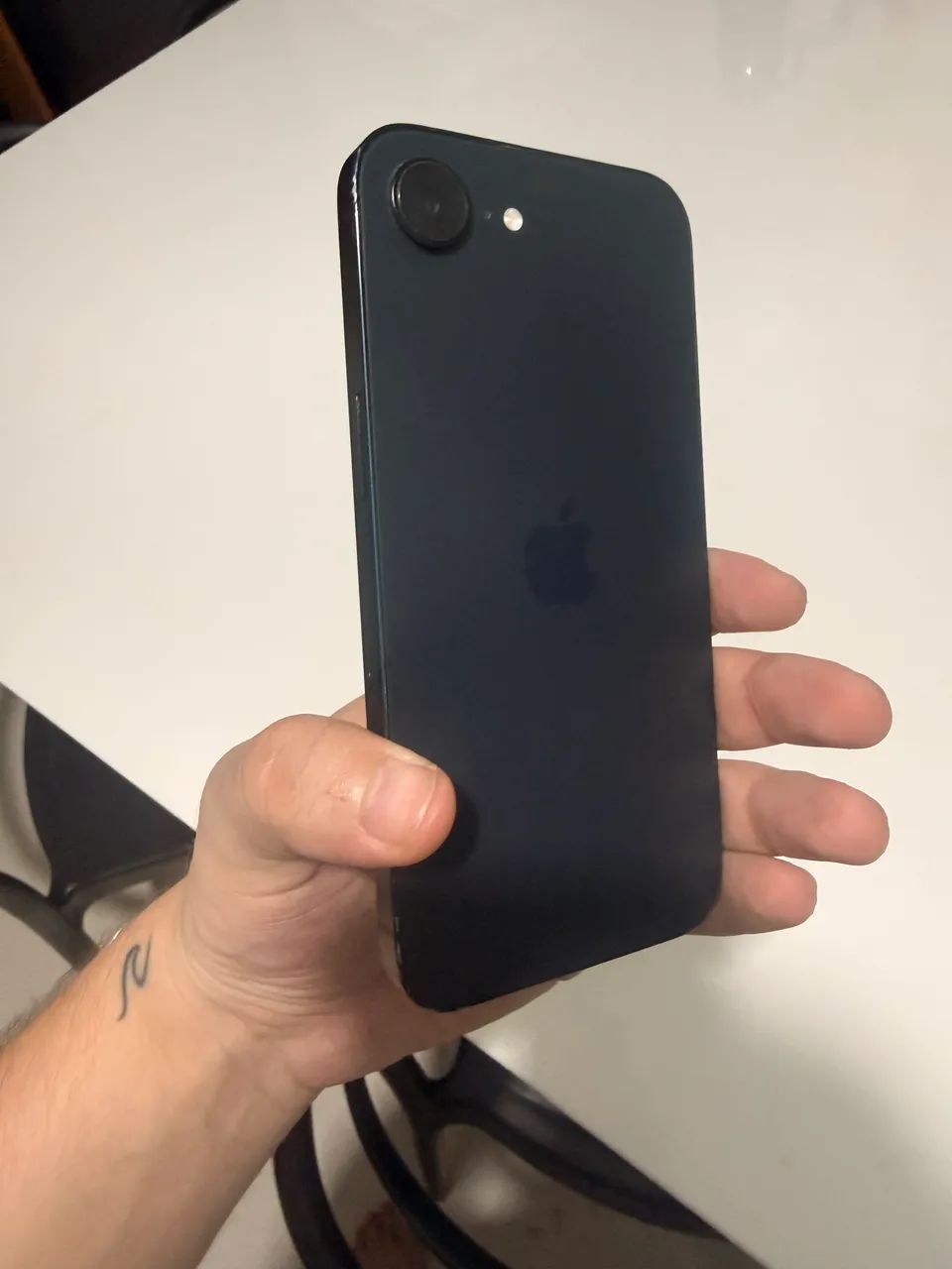 iPhone 16e - Foto 4