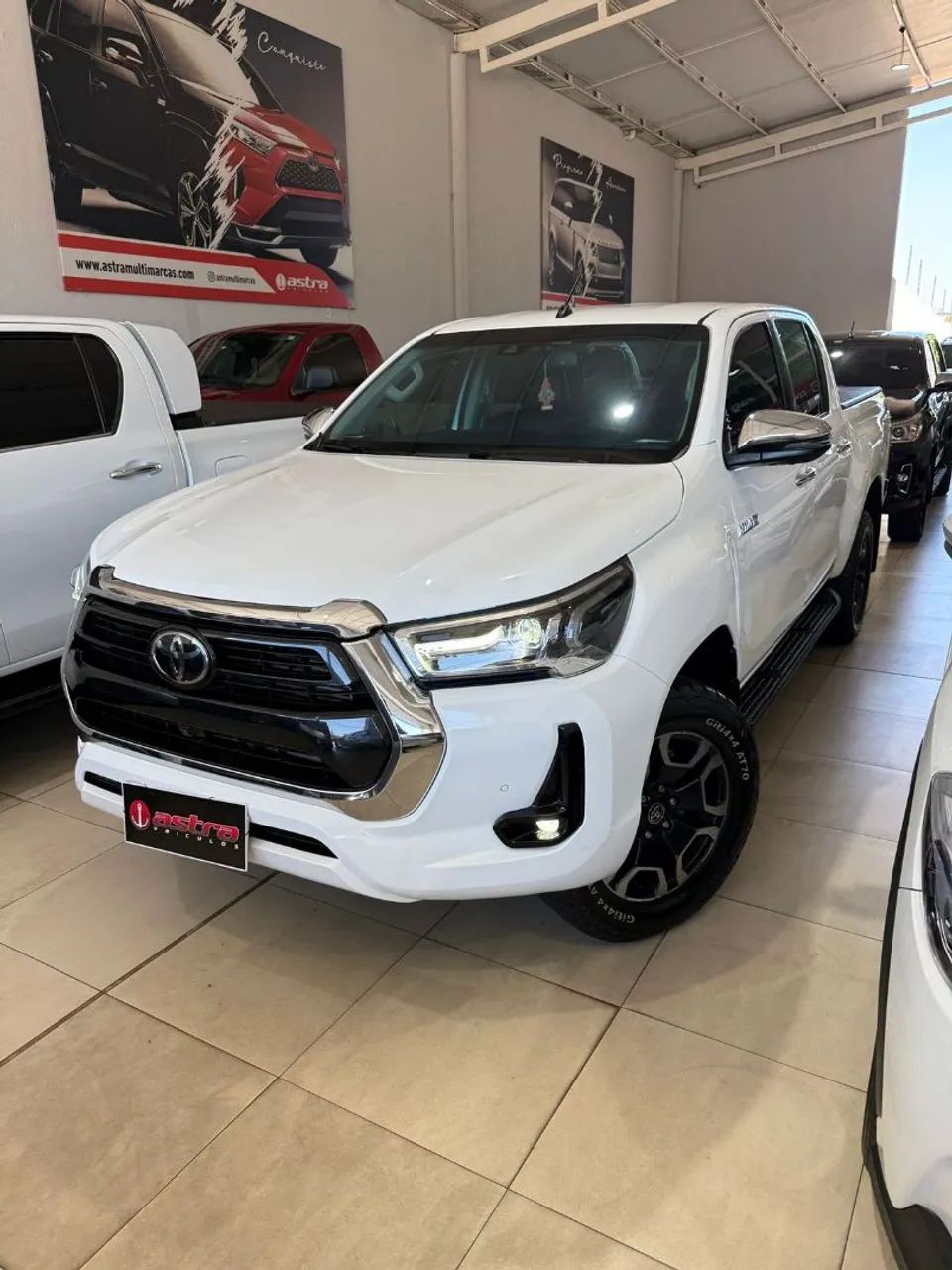 Toyota Hilux Hilux CD SRX 4x4 2.8 TDI 16V Diesel Aut. 2023