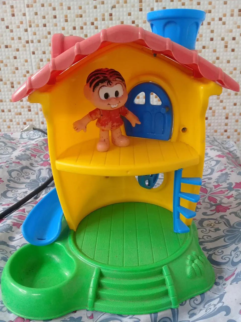 Casinha de brinquedo da Turma da Mônica - Usada e sem móveis 