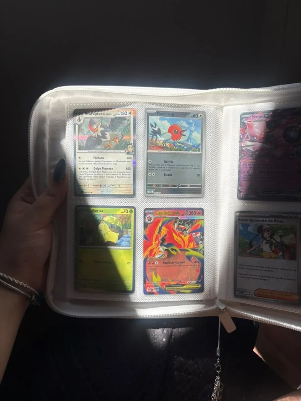 Binder de Pokémon com Cartas diversas  - Foto 5