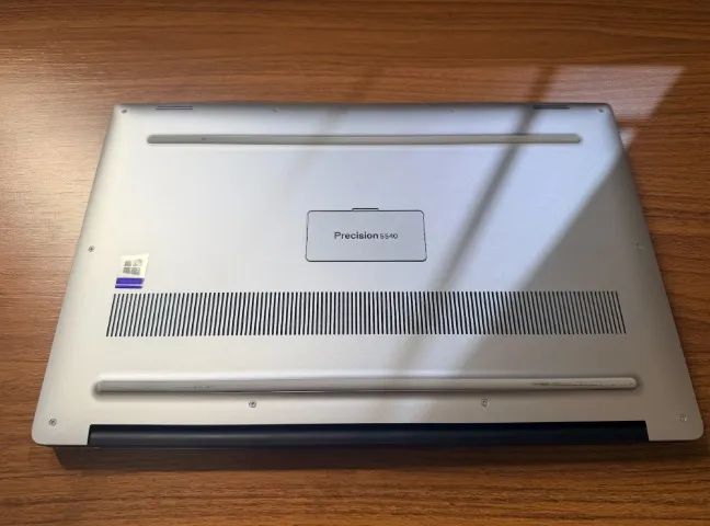 ノートPCケース Dell Precision 5540 i9 32GB 1TB T2000 Dell Precision 5540 i9 32GB Quadro T2000 + Kit Dell - Notebooks