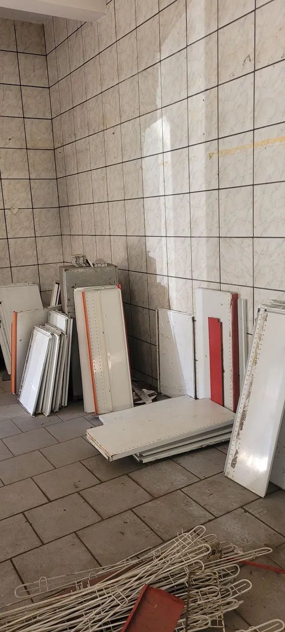 Gôndolas/Prateleiras. Retirada no local.  - Foto 3