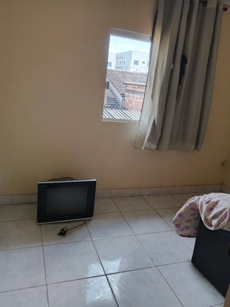 Vendo casa cidade ocidental quitada - Foto 5