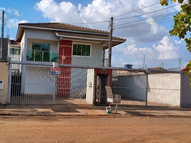 Casa de 3/4 na 308 Sul em residencial particular
