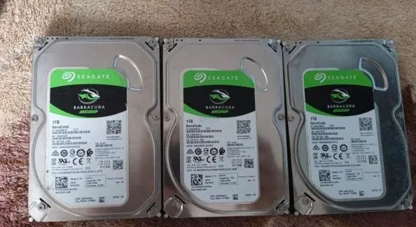3 HD Seagate BarraCuda 1 TB