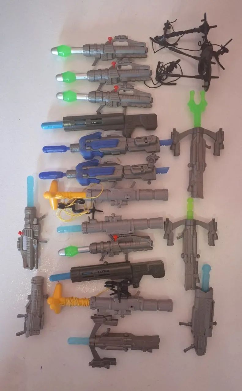Lote de 20 acessórios / armas Gi Joe