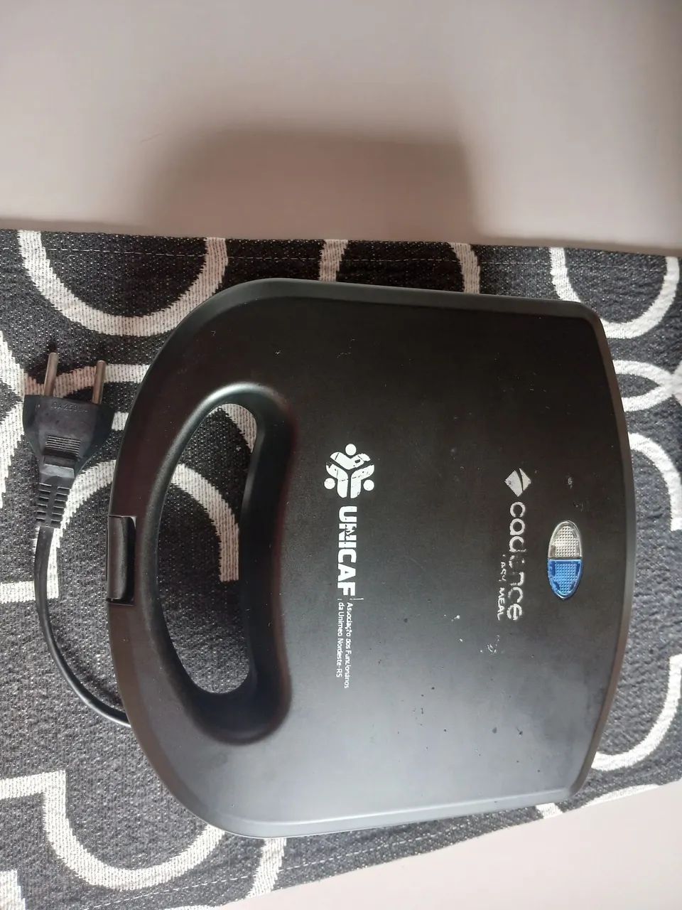 Sanduicheira 30reais bem boa - Foto 2