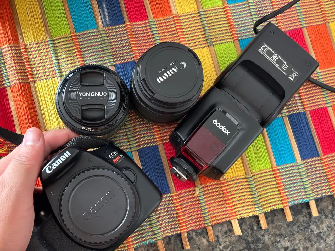 CÂNON T6 kit completo com lente e flash - Foto 4