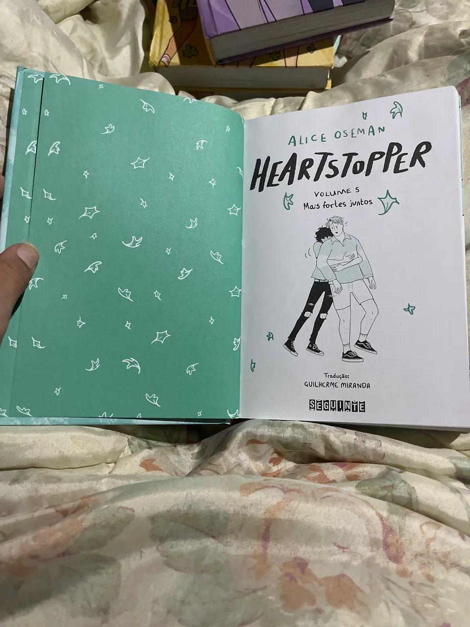 Livro Heartstopper Vol.5 - Foto 3