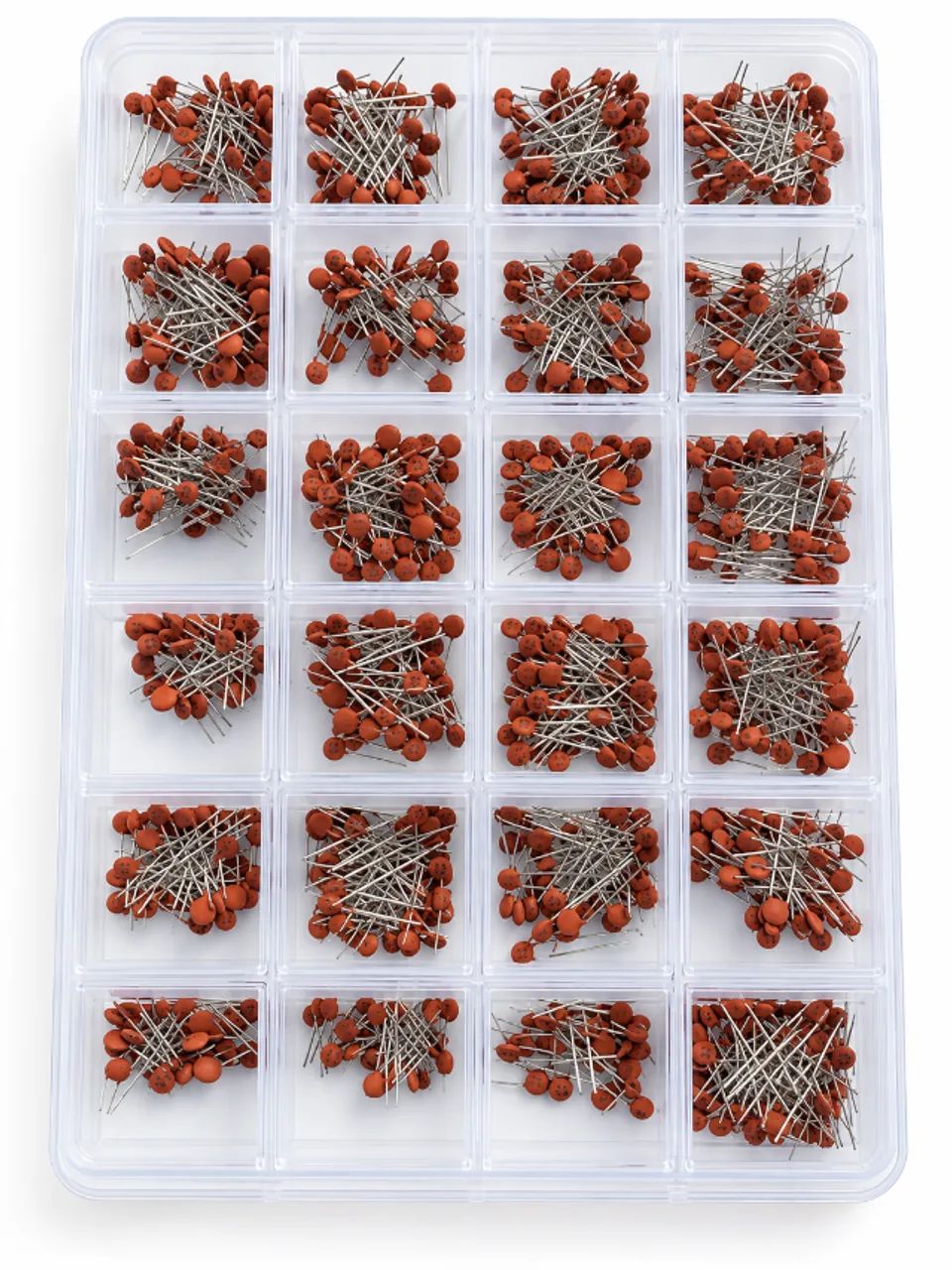 Capacitores cerâmicos diversos valores - 960 peças