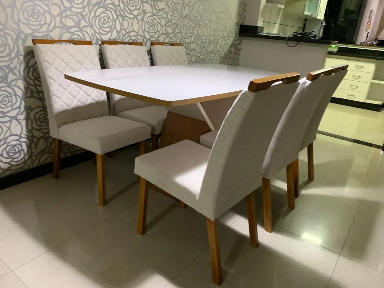 Mesa madei e madeira 