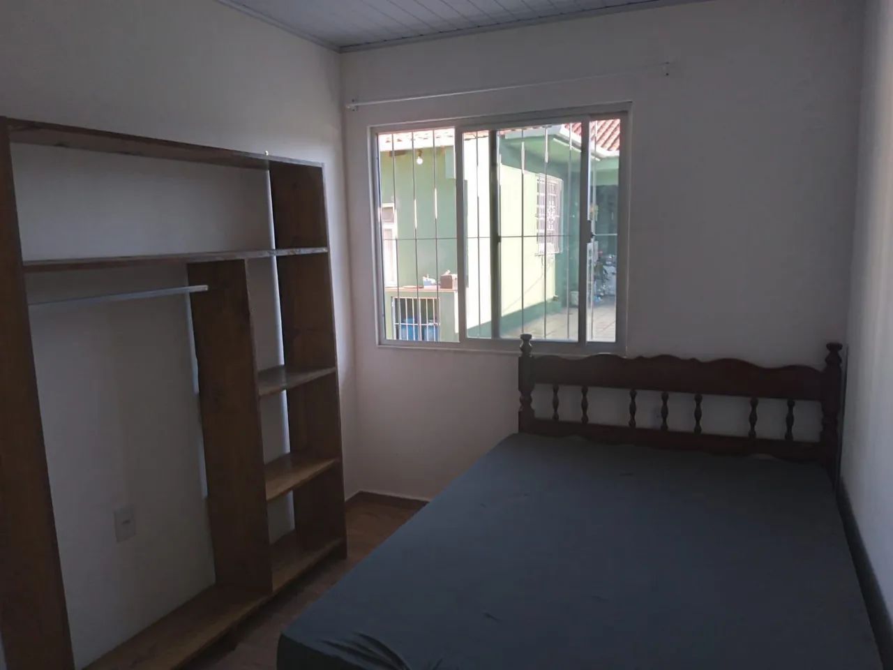 Alugo kitnet mobiliada 