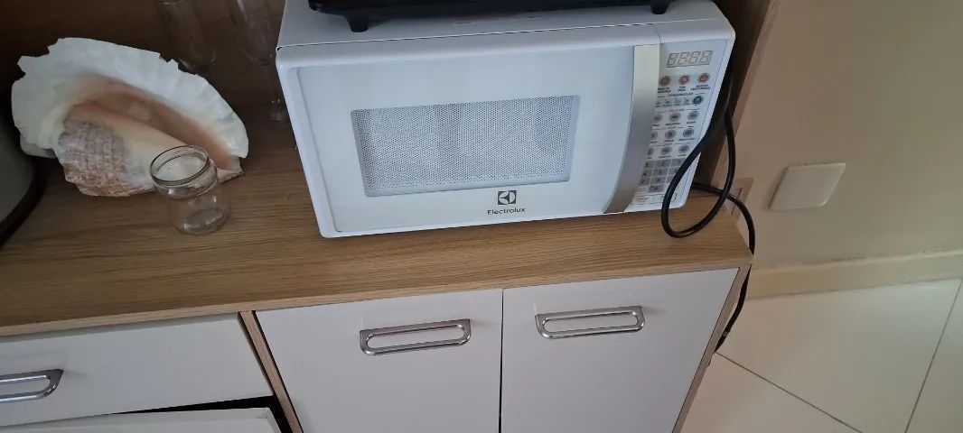 Vendo frigobar, tanquinho,  sapateira, espelho, aspirador de pó, micro-ondas,  fritadeira 